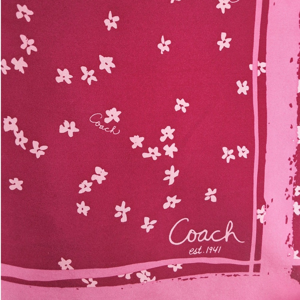 Coach NWT Magenta Pink Mini Floral Script Logo 100% Silk Square Scarf 27x27 - Picture 2 of 8